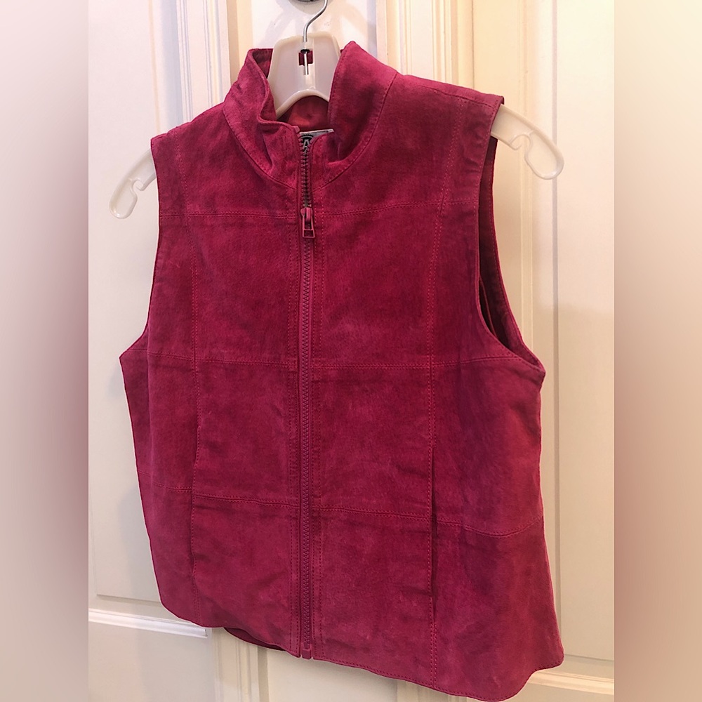 Pink suede Vest with slit pockets. Must see love 💗 Omg Cute! Wish it still fit!